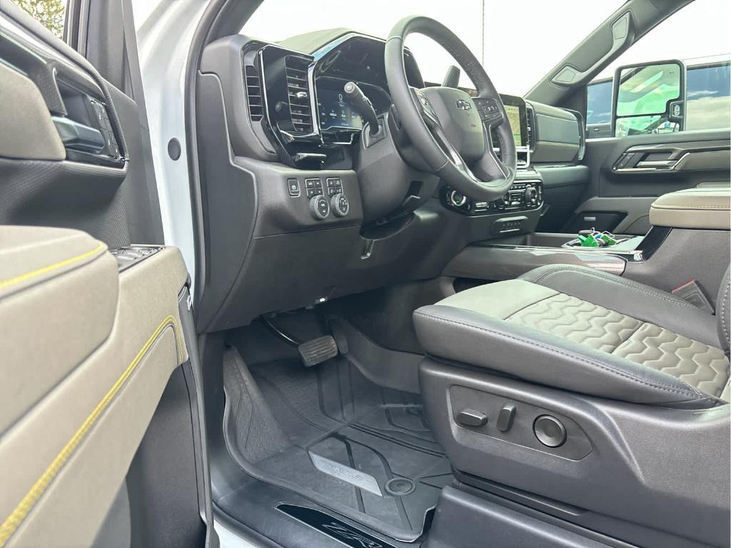 used 2025 Chevrolet Silverado 2500 car, priced at $72,899