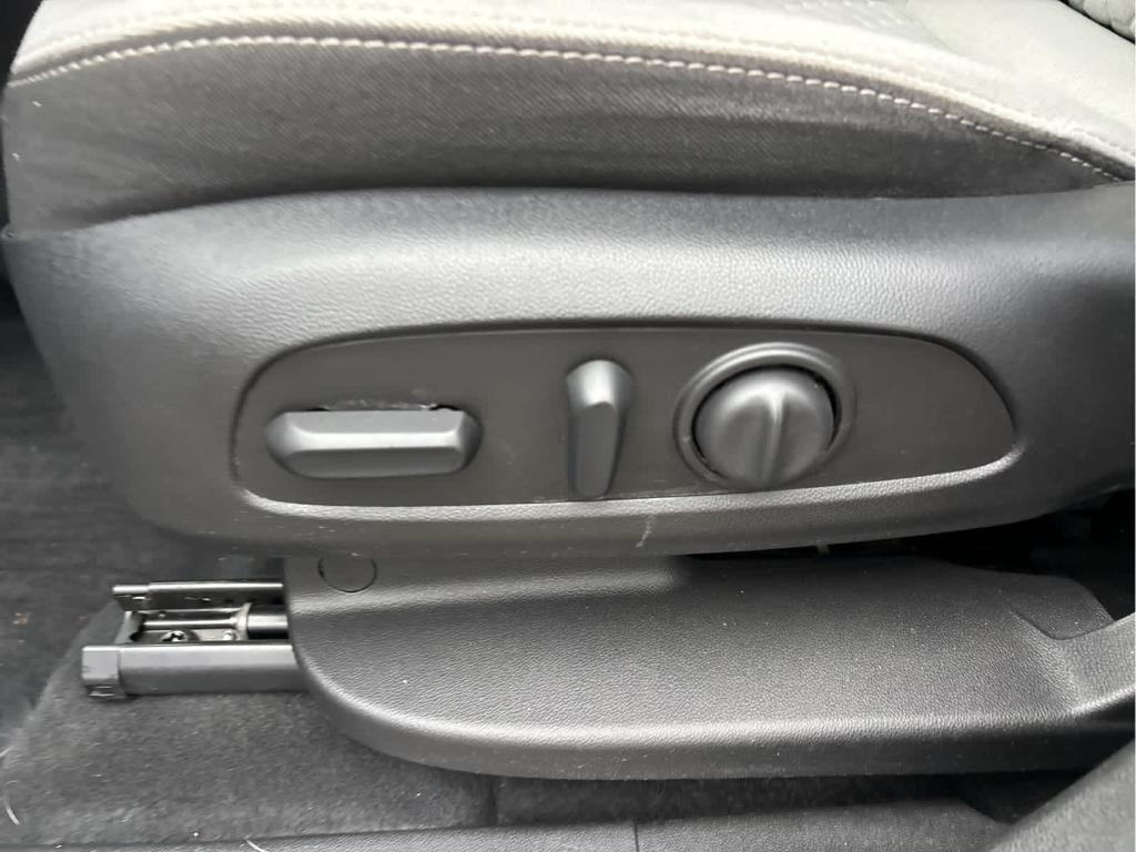 used 2019 Chevrolet Equinox car, priced at $16,559