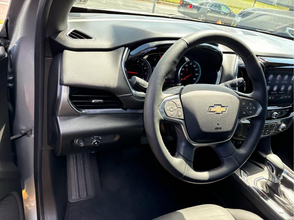 used 2023 Chevrolet Traverse car, priced at $33,499