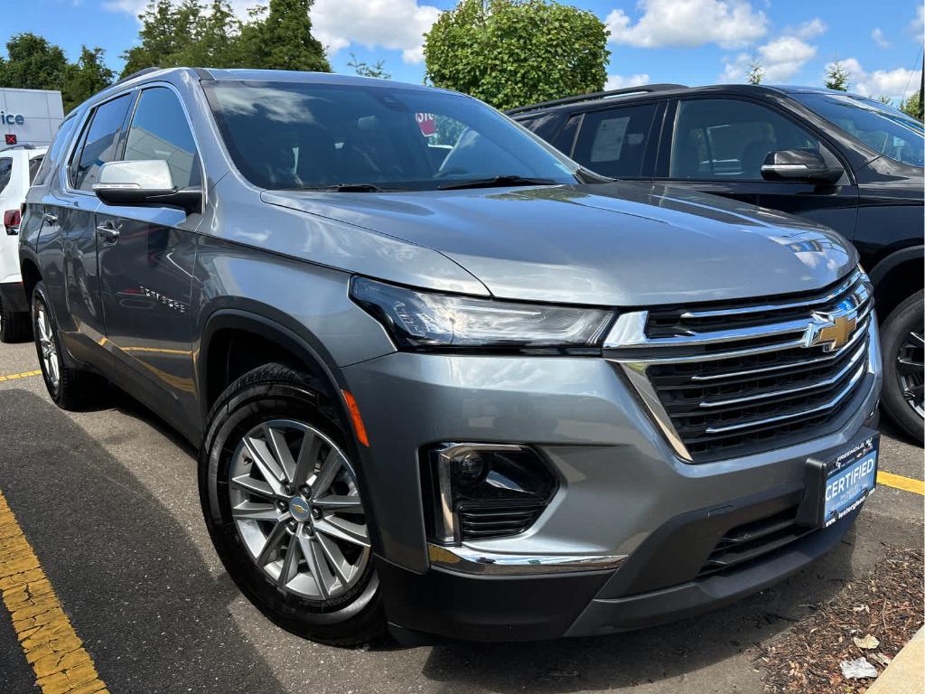 used 2023 Chevrolet Traverse car, priced at $33,499