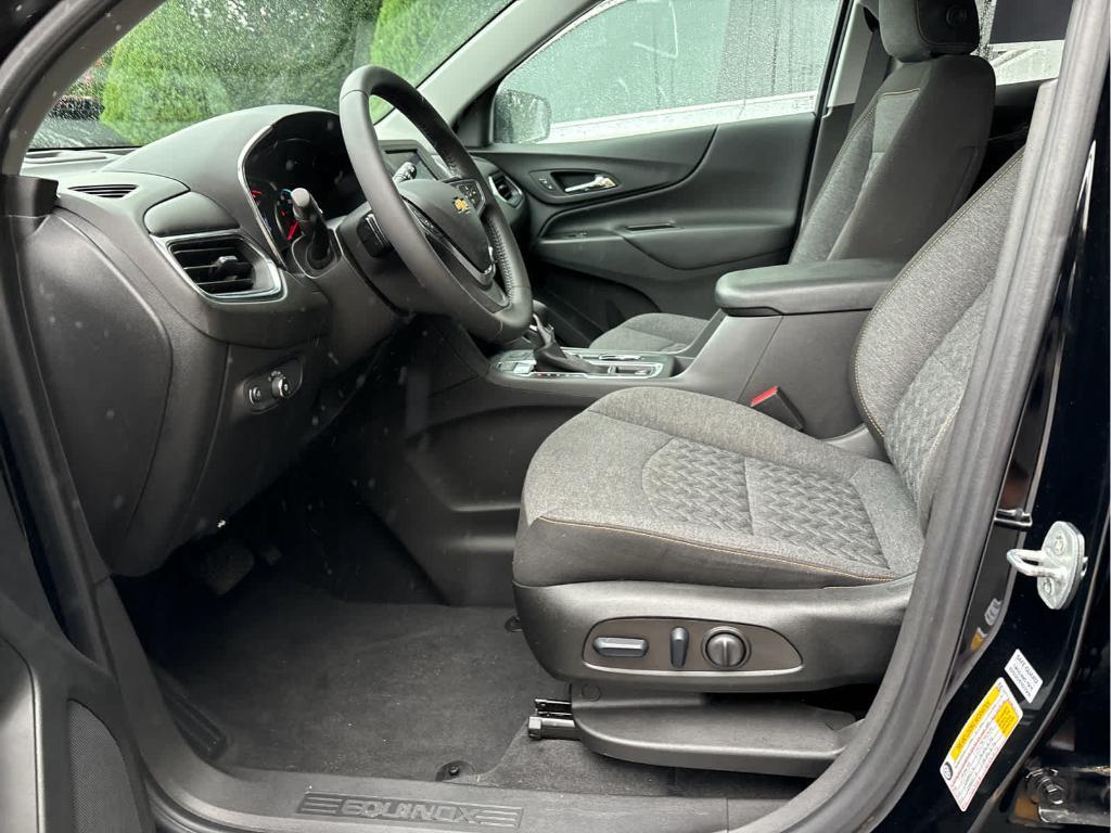 used 2022 Chevrolet Equinox car, priced at $23,529