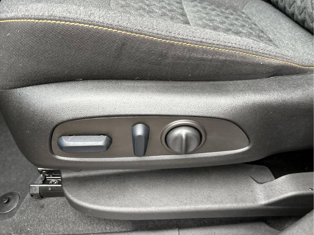 used 2022 Chevrolet Equinox car, priced at $23,529