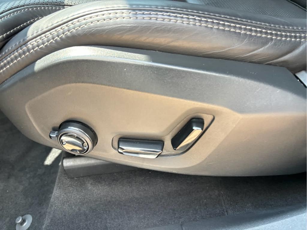 used 2021 Volvo XC60 car, priced at $33,399
