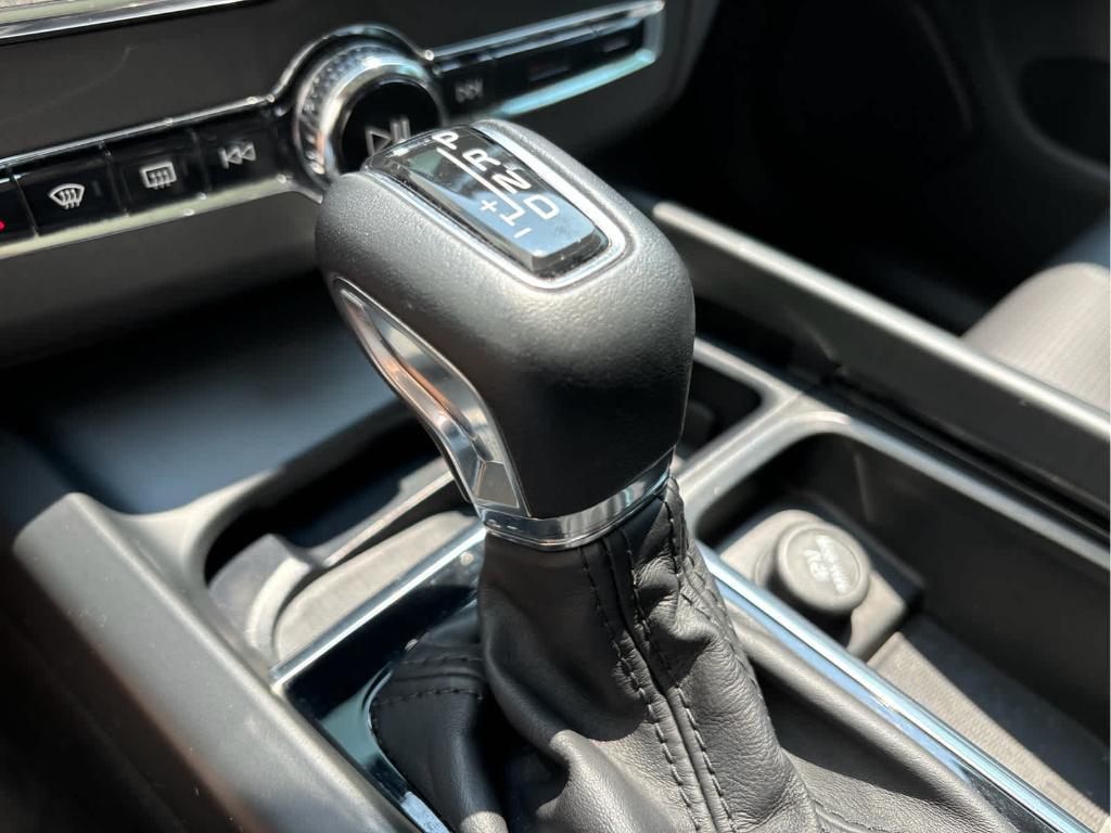 used 2021 Volvo XC60 car, priced at $33,399