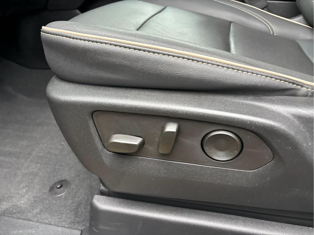 used 2023 Chevrolet Tahoe car, priced at $44,299