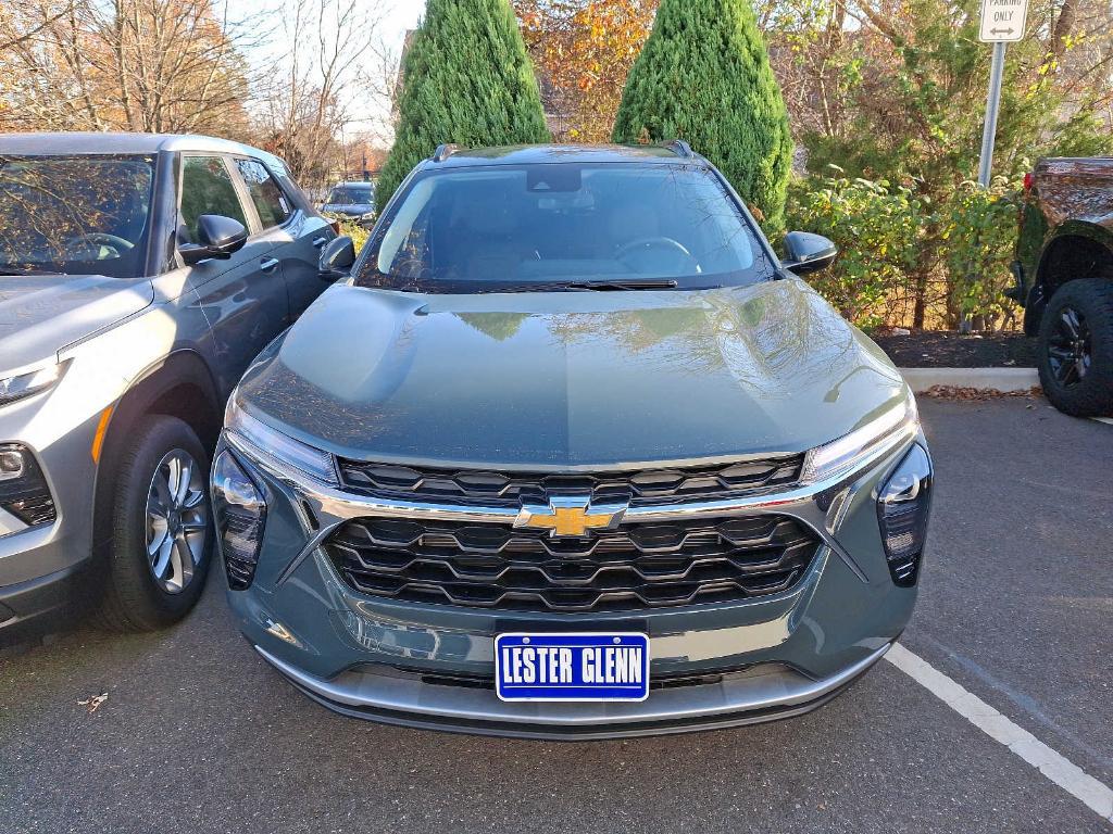 new 2025 Chevrolet Trax car, priced at $24,623