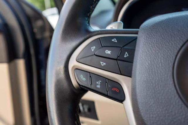 used 2014 Jeep Grand Cherokee car, priced at $11,575