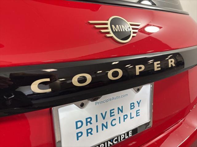 new 2025 MINI Hardtop car, priced at $32,775