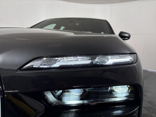 new 2025 BMW 760 car, priced at $132,635