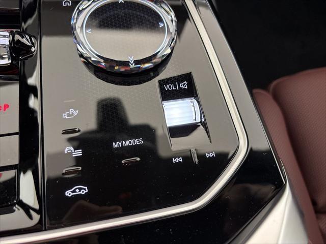 new 2025 BMW 760 car, priced at $132,635