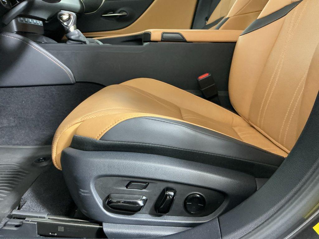 used 2024 Lexus ES 350 car, priced at $44,262