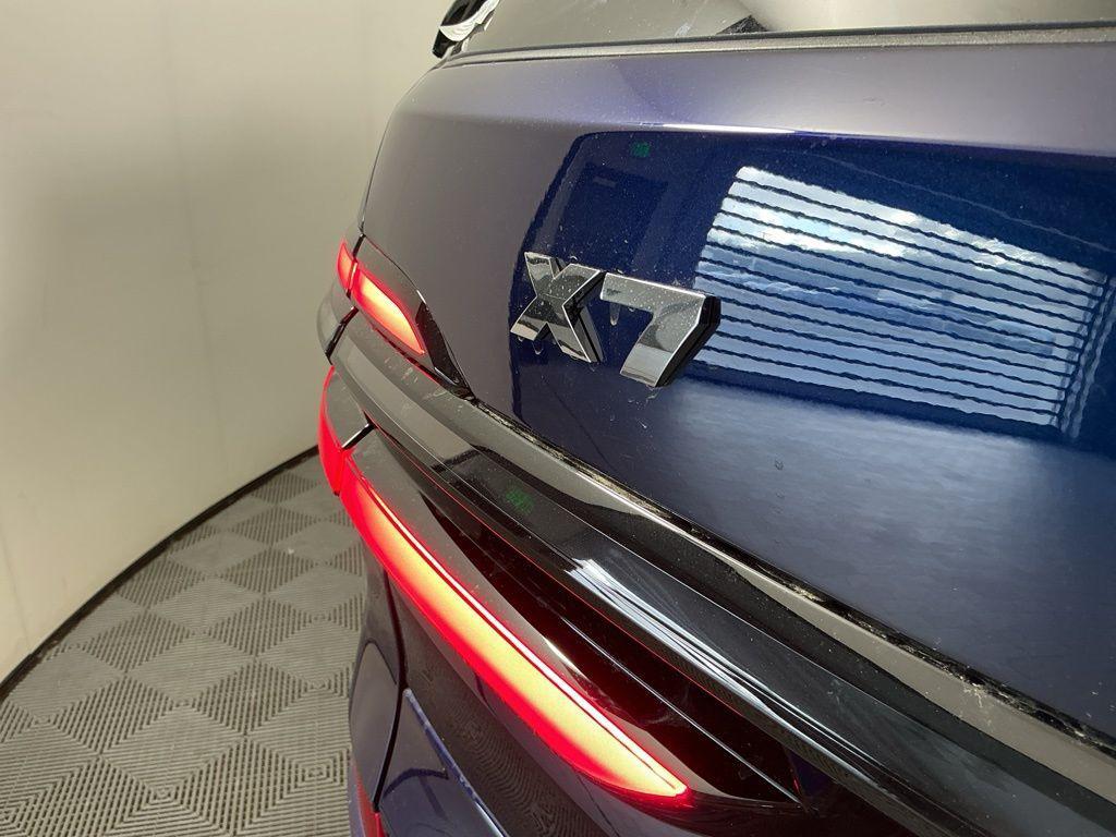 new 2026 BMW X7 car, priced at $128,740