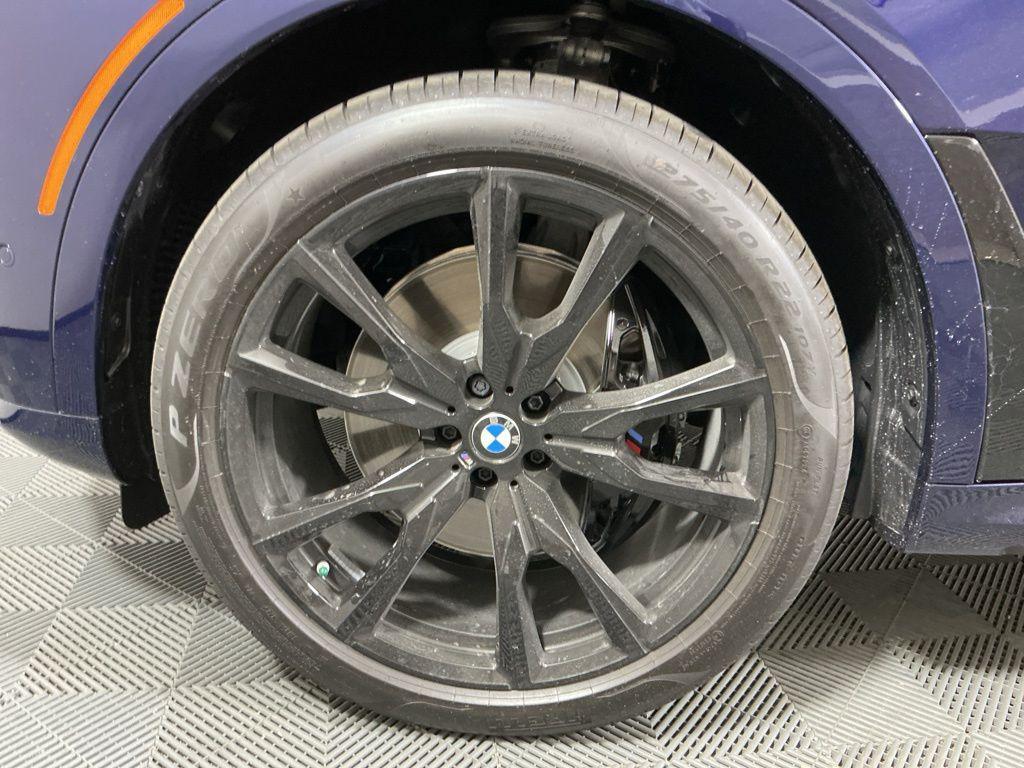 new 2026 BMW X7 car, priced at $128,740