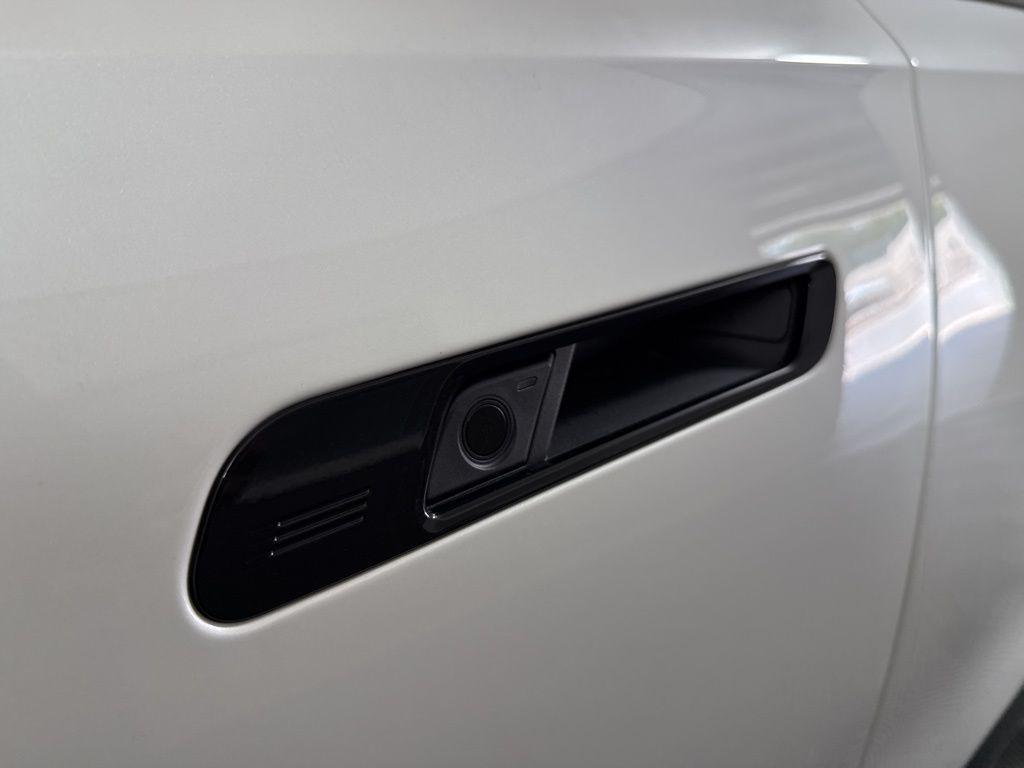 new 2025 BMW 760 car, priced at $136,235