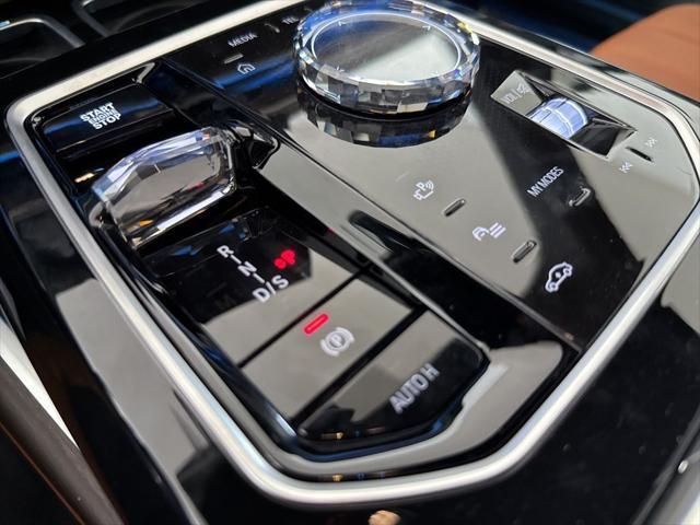 new 2025 BMW 760 car, priced at $136,235