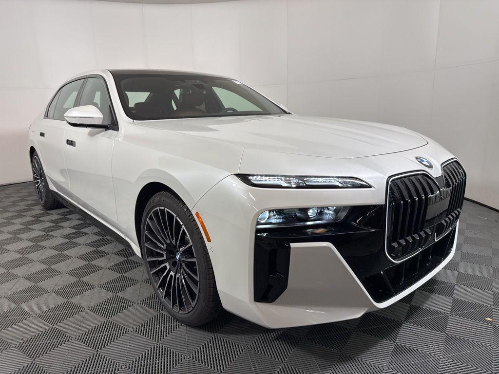 new 2025 BMW 760 car, priced at $136,235