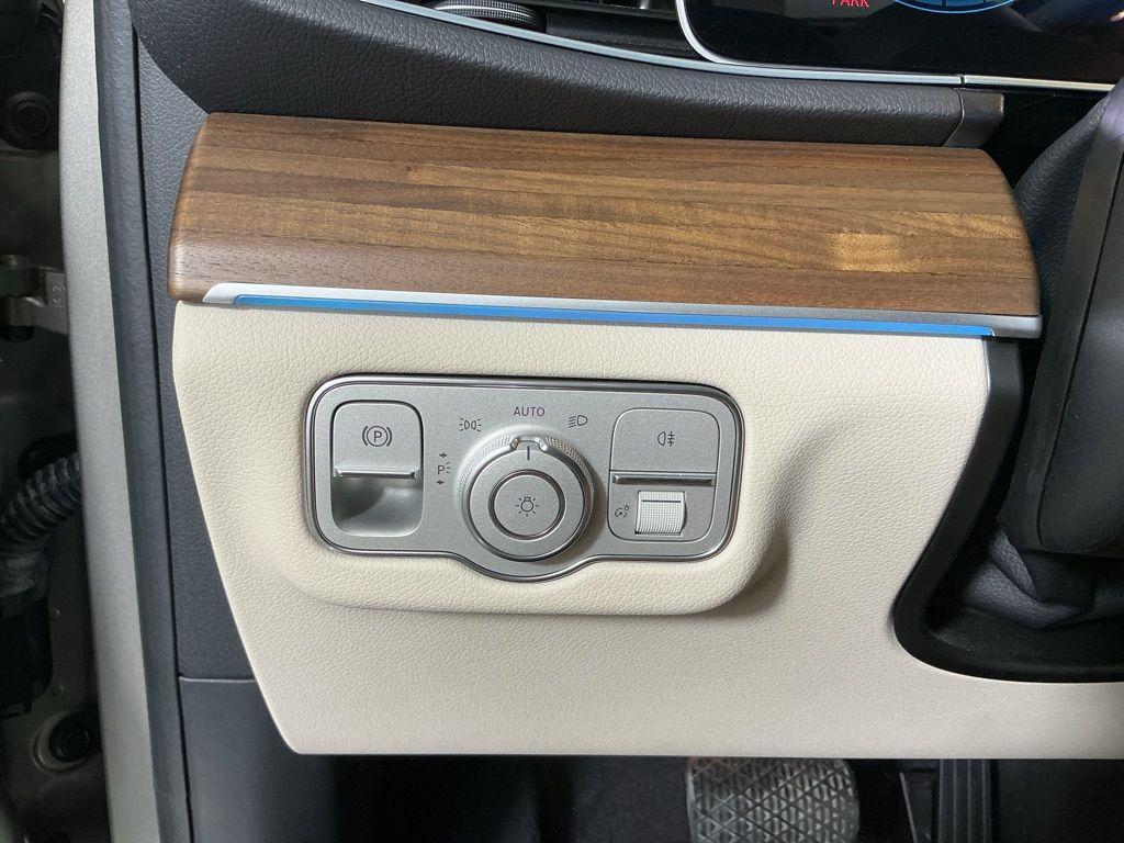 used 2022 Mercedes-Benz GLE 350 car, priced at $49,462