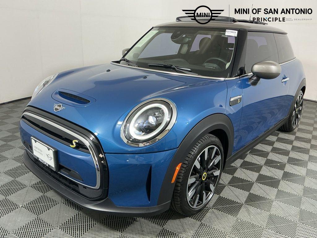 used 2024 MINI Hardtop car, priced at $22,962