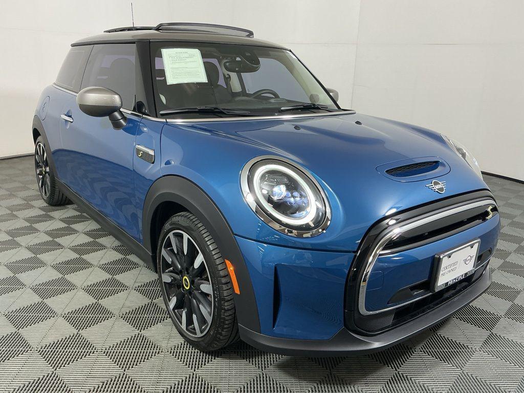 used 2024 MINI Hardtop car, priced at $22,962