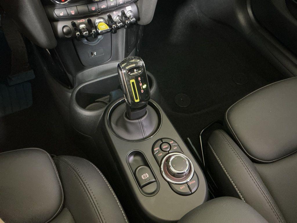 used 2024 MINI Hardtop car, priced at $22,962