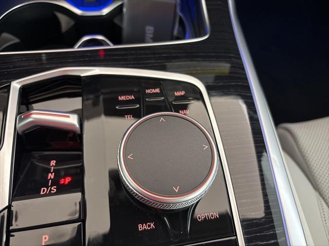new 2026 BMW X7 car, priced at $98,925