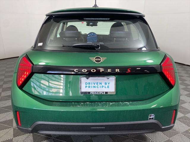 new 2025 MINI Hardtop car, priced at $37,600