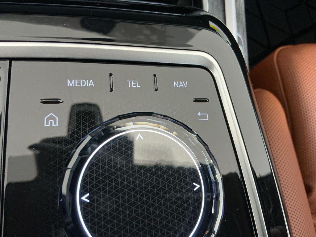 used 2025 BMW i7 car, priced at $99,300