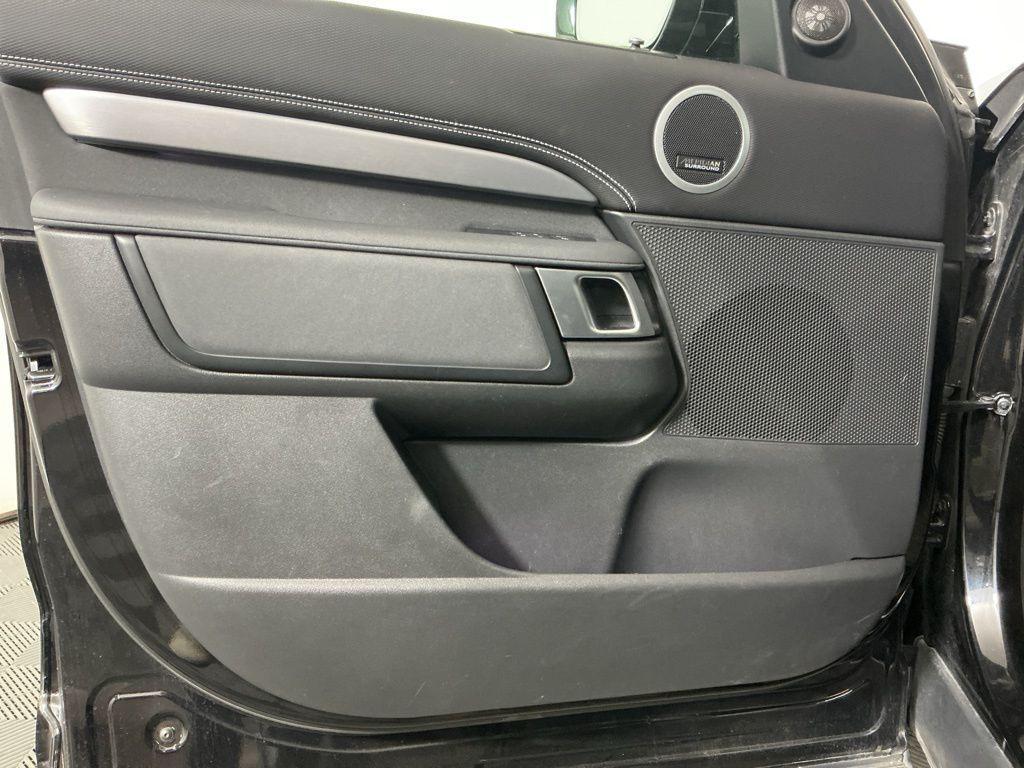 used 2021 Land Rover Discovery car, priced at $31,962