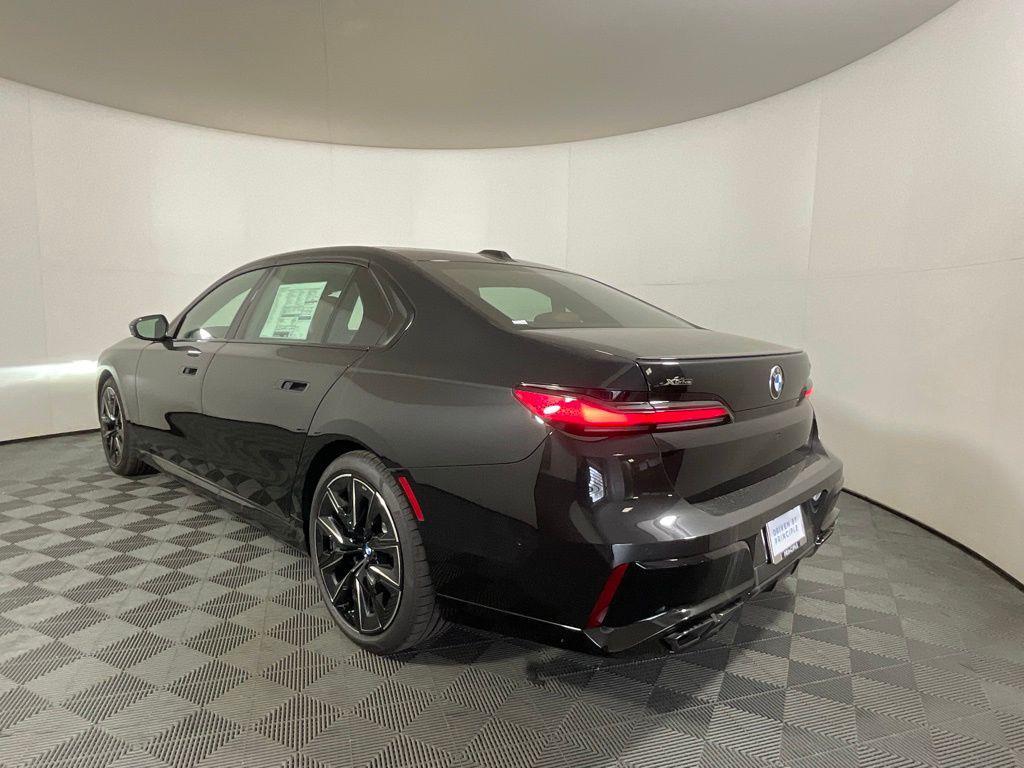 new 2025 BMW 760 car, priced at $137,625