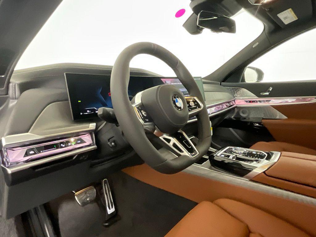 new 2025 BMW 760 car, priced at $137,625