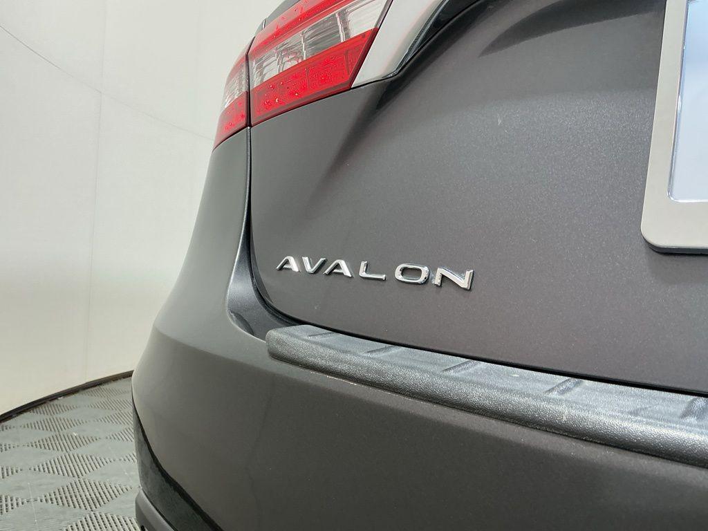 used 2014 Toyota Avalon Hybrid car, priced at $14,262