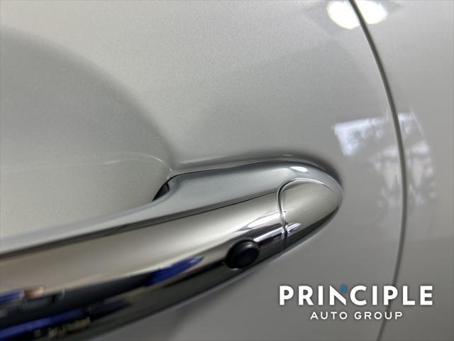 used 2024 MINI Hardtop car, priced at $29,240