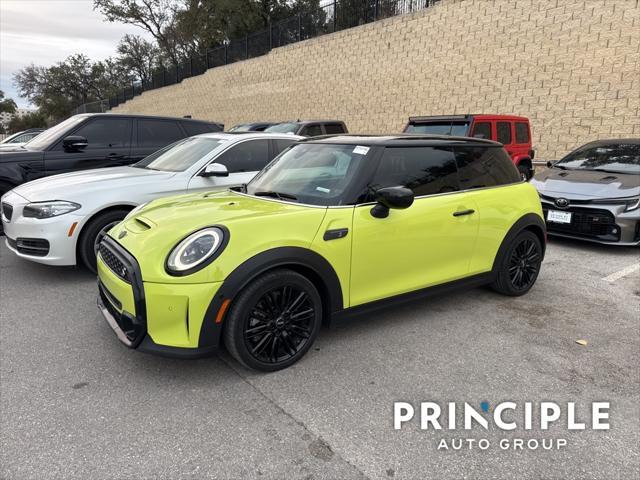 used 2023 MINI Hardtop car, priced at $25,962