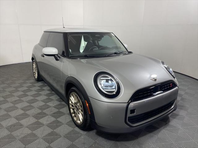 used 2025 MINI Hardtop car