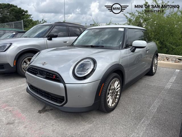 new 2025 MINI Hardtop car, priced at $35,595