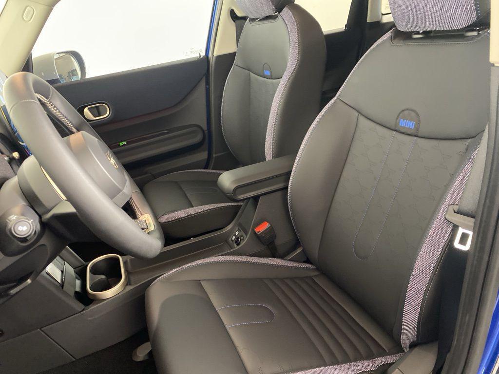 new 2025 MINI Hardtop car, priced at $37,055