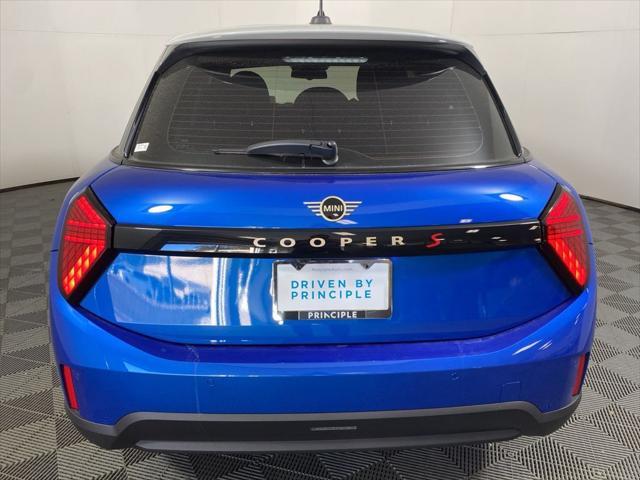 new 2025 MINI Hardtop car, priced at $37,055