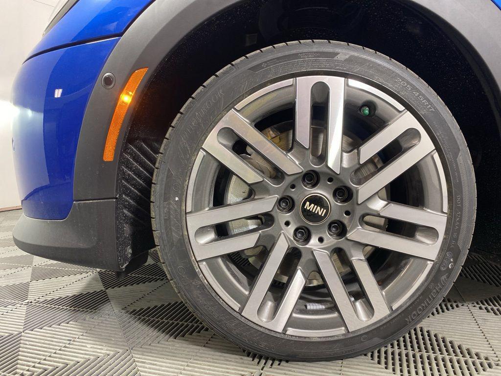 new 2025 MINI Hardtop car, priced at $37,055