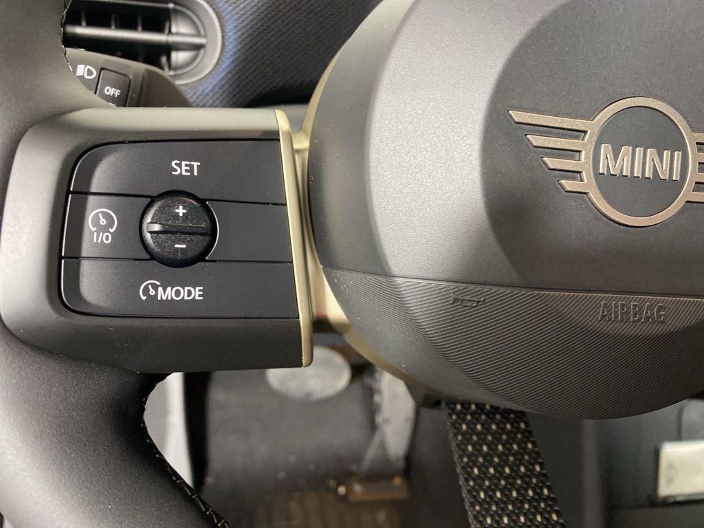 new 2025 MINI Hardtop car, priced at $37,055