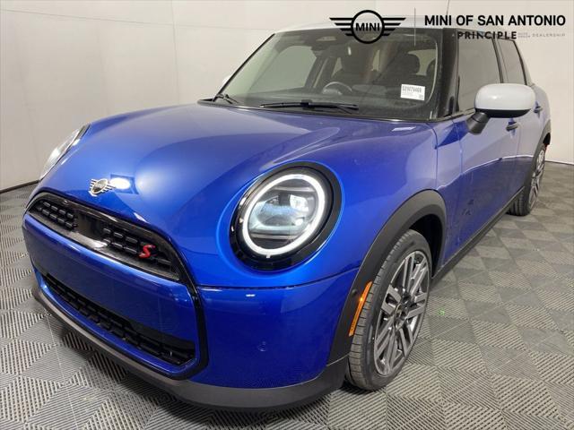 new 2025 MINI Hardtop car, priced at $37,055