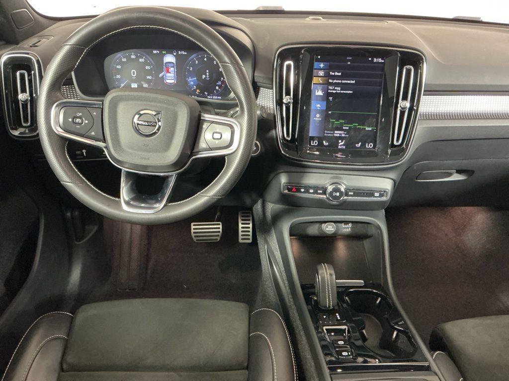used 2021 Volvo XC40 car, priced at $24,762