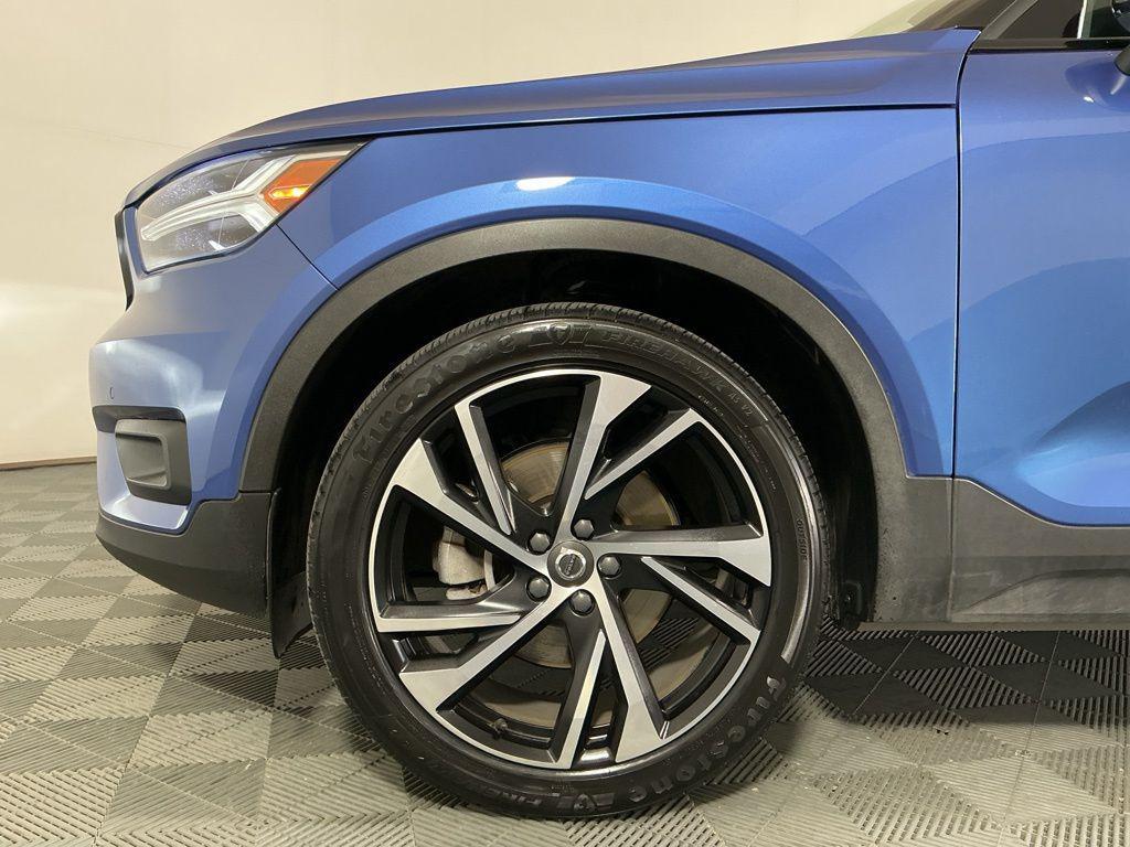 used 2021 Volvo XC40 car, priced at $24,762