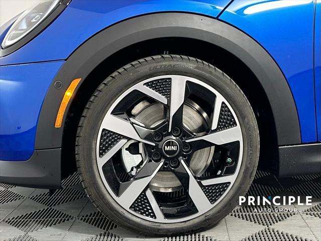 new 2025 MINI Hardtop car, priced at $38,380