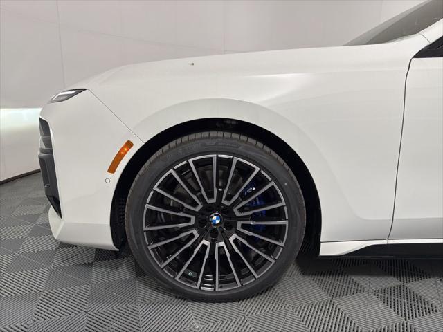 new 2025 BMW 760 car, priced at $129,225