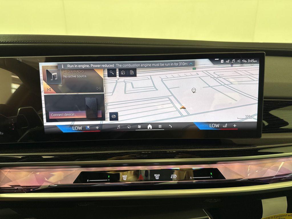 new 2025 BMW 760 car, priced at $129,225