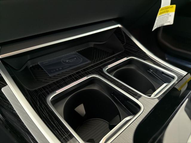 new 2025 BMW 760 car, priced at $129,225