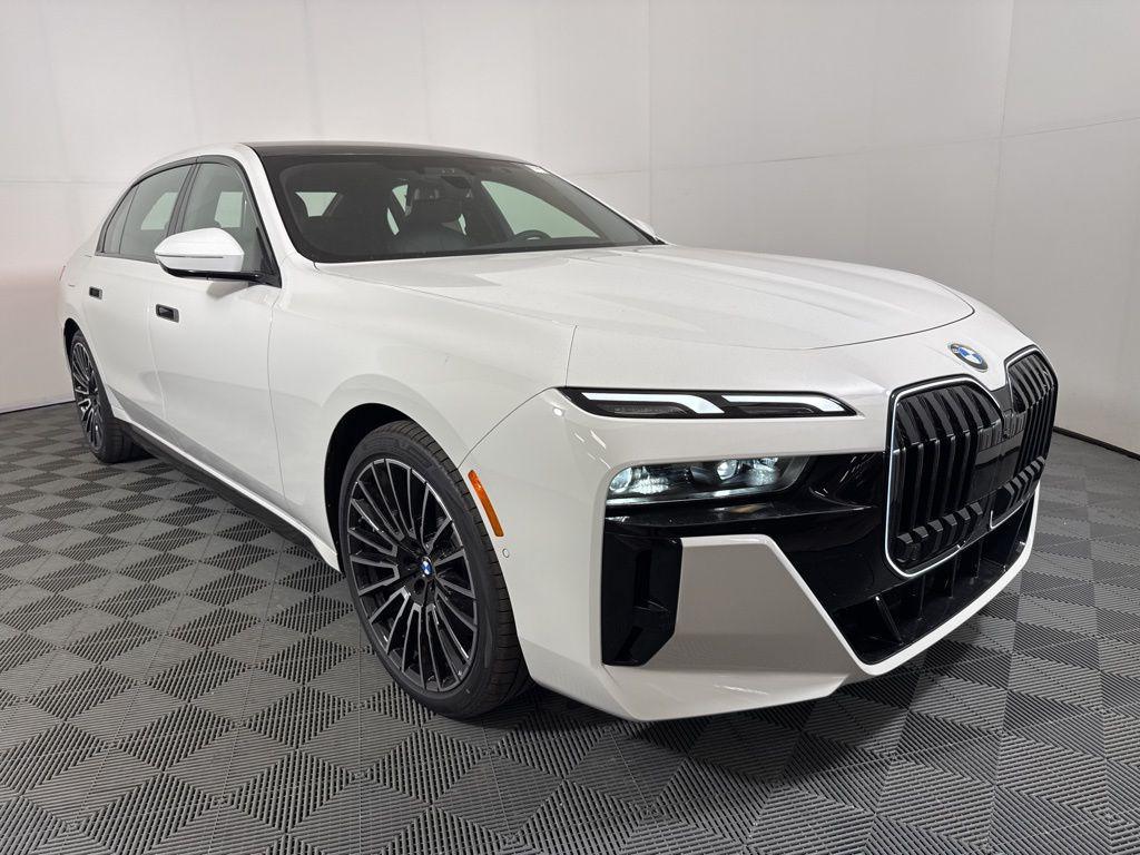 new 2025 BMW 760 car, priced at $129,225