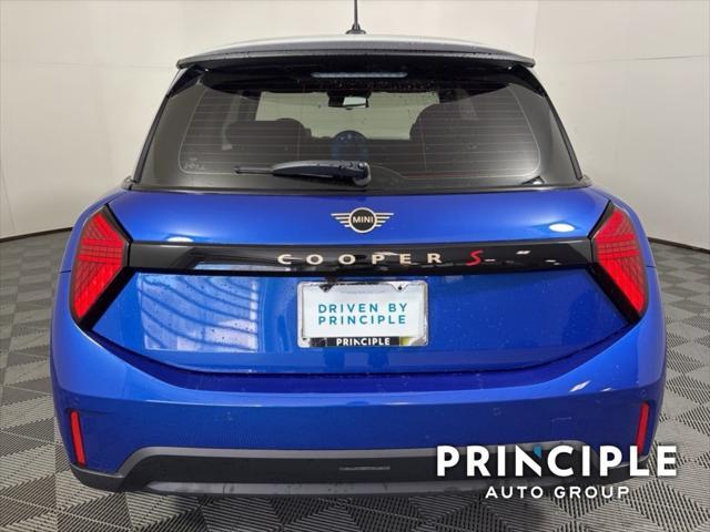 new 2025 MINI Hardtop car, priced at $37,380