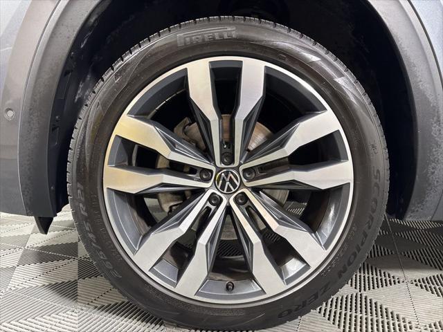 used 2020 Volkswagen Atlas Cross Sport car, priced at $29,462