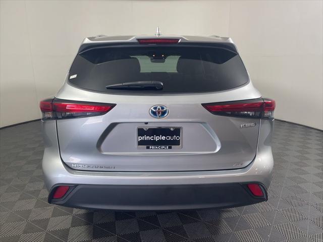 used 2020 Toyota Highlander Hybrid car, priced at $33,762